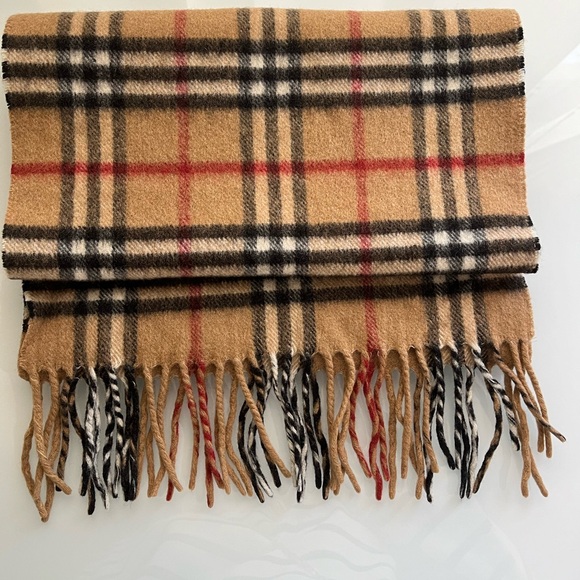 BURBERRYS SCARF - Picture 8 of 9